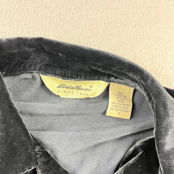 Eddie Bauer Womens Black Rayon Silk Velvet Button Down Shirt Small Collared Top - Picture 4 of 4